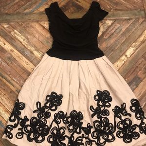 Gorgeous cocktail dress!